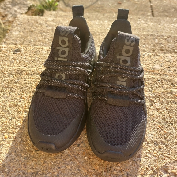 Adidas shoes - Picture 1 of 3